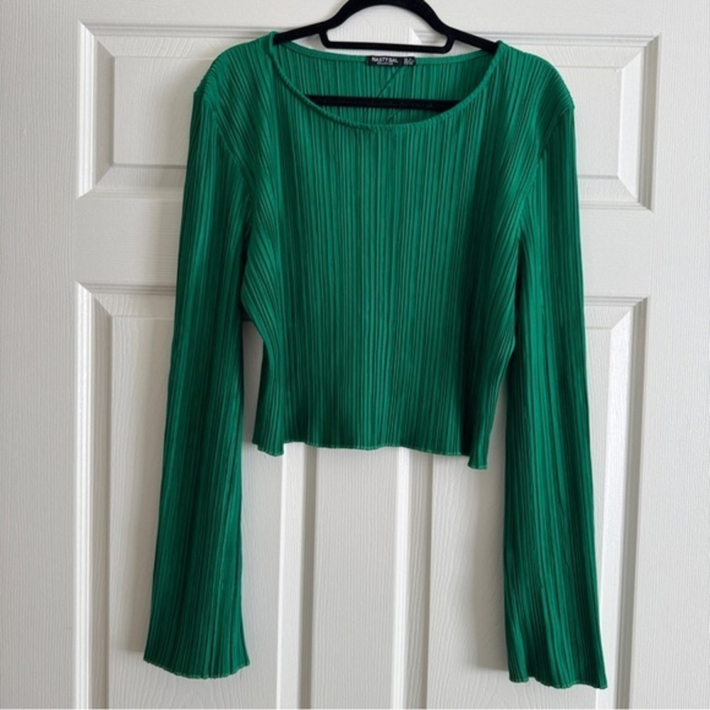 Nasty Gal | Pleated Bright Green Cropped Blouse | Size 14